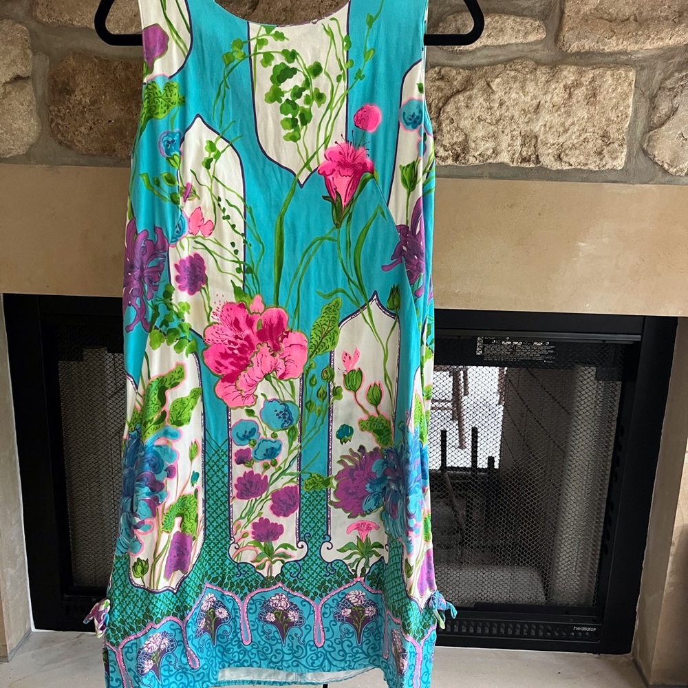 Floral Sleeveless Dress with Vibrant Colors